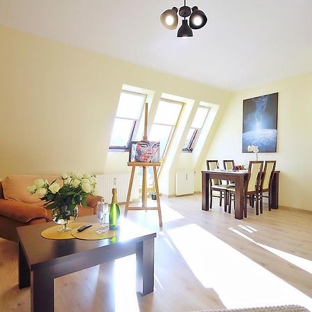 50 M Do Plazy Thobruk Apartamenty Piekna Dama Z Kolobrzegu Exterior foto