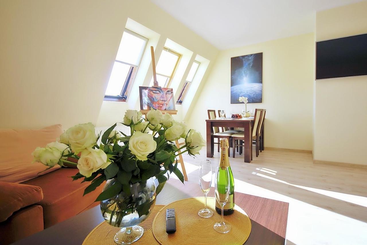 50 M Do Plazy Thobruk Apartamenty Piekna Dama Z Kolobrzegu Exterior foto