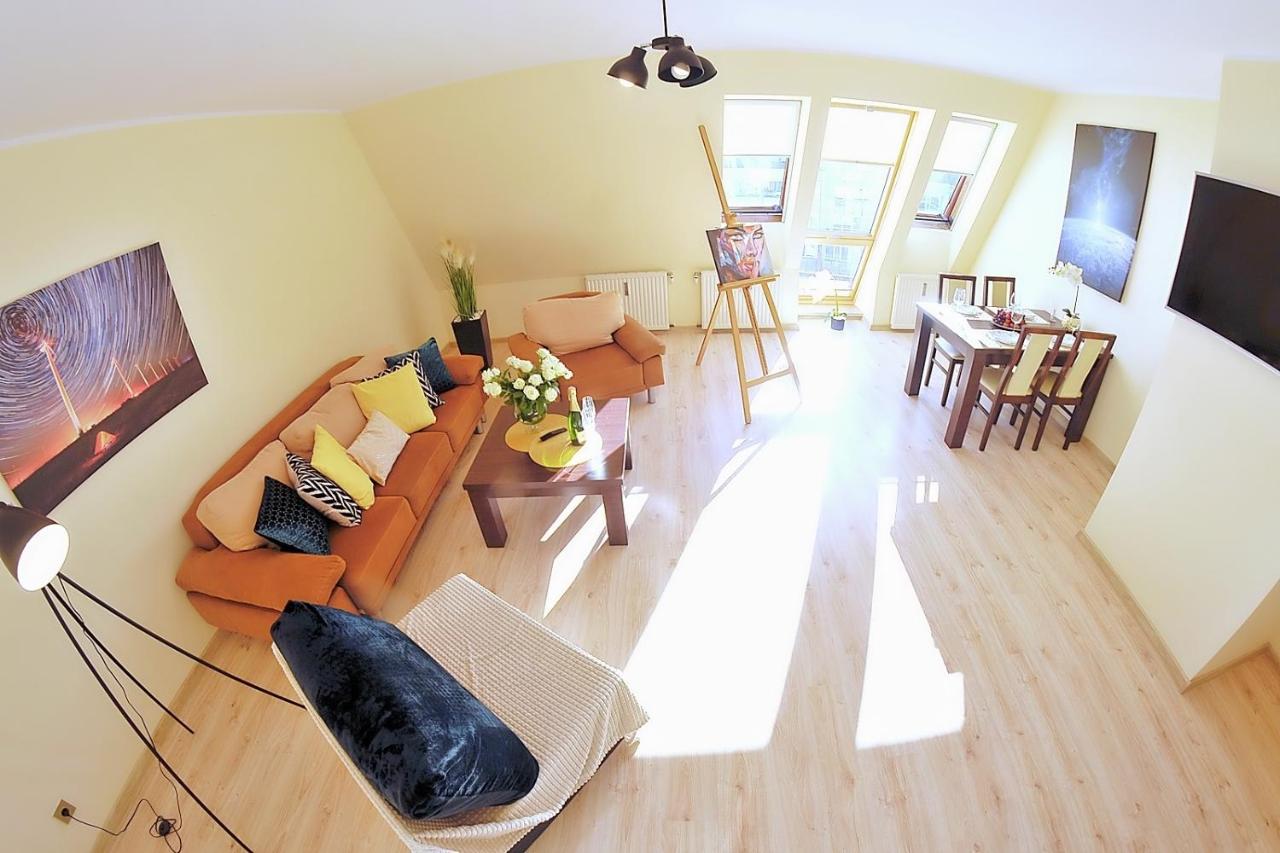 50 M Do Plazy Thobruk Apartamenty Piekna Dama Z Kolobrzegu Exterior foto