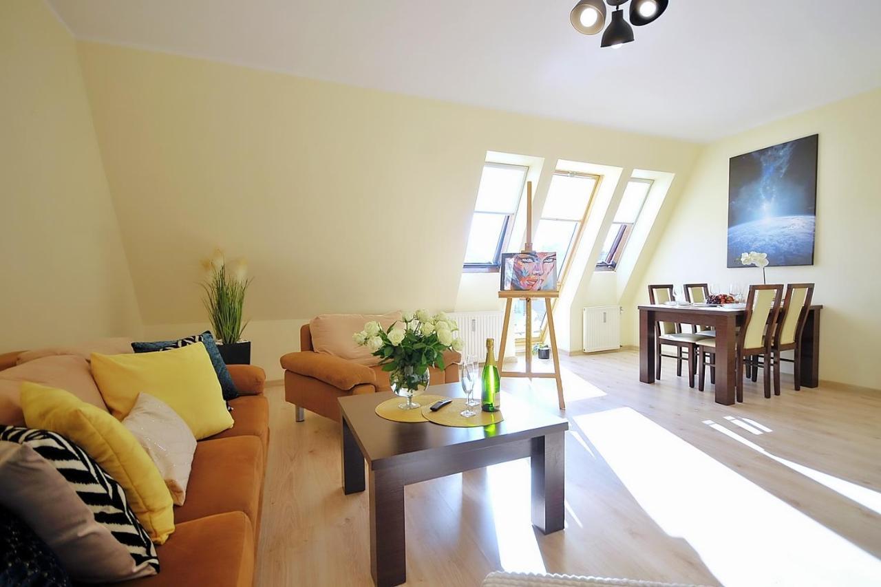 50 M Do Plazy Thobruk Apartamenty Piekna Dama Z Kolobrzegu Exterior foto